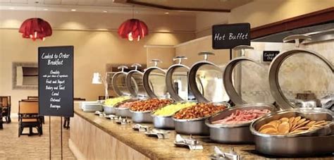 embassy suites free breakfast